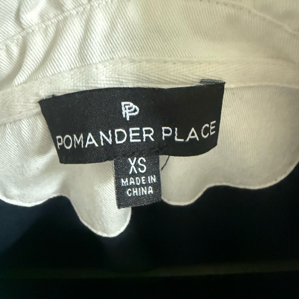 Pomander Place Tuckernuck Charlotte Ruffle Polo Top XS Navy - Picture 3 of 7